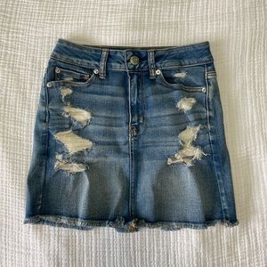 *Never Worn* American Eagle size 4 Strechy Jean Skirt